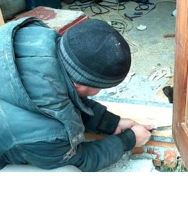 установка деревянных дверей - модель 2