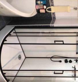 установка душевой кабины с низким поддоном - модель 1