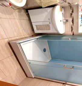 установка душевой кабины с низким поддоном - модель 2