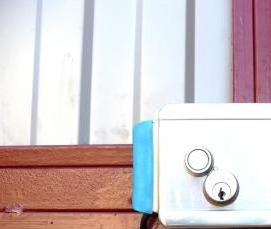 установка электромеханического замка на калитку - вариант 3