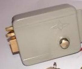 установка электромеханического замка на калитку - вариант 2