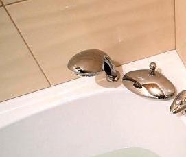 установка крана в ванной - вариант 2