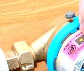 установка магнитных пломб на счетчики воды - модель 2