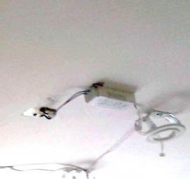 установка потолочных светильников в натяжной потолок - модель 3