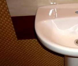 установка раковины без пьедестала - вариант 1