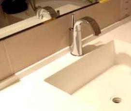 установка раковины из искусственного камня в столешницу - вариант 4