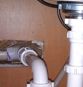 установка сифона на раковину с переливом - вариант 1