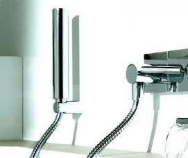 установка смесителя на борт ванны - модель 1