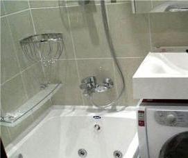 установка стиральной машины над ванной - тип 4