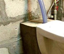 установка унитаза на силиконовый герметик - модель 4