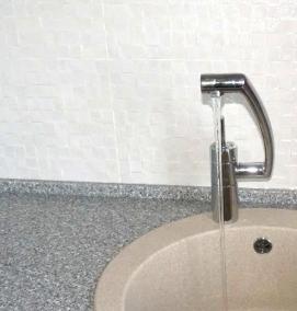 установка врезной раковины на кухне - тип 4