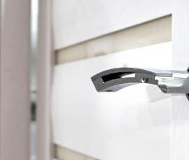 установка замка в дверь - вариант 1