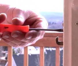 установка замка в пластиковую дверь - тип 4