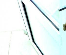 установка замка в пластиковую дверь - тип 3