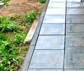 устройство отмостки вокруг дома из тротуарной плитки - тип 1