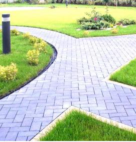 устройство тротуарных дорожек на даче - вариант 1