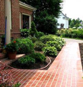 устройство тротуарных дорожек на даче - вариант 3