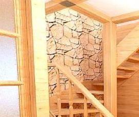 узкая деревянная лестница - вариант 2