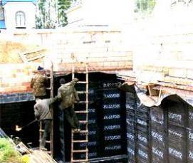 Вертикальная оклеечная гидроизоляция фундамента - вариант 1