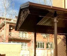 Входная группа в дом из стеклопакетов - вариант 4