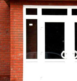 Входные двери со стеклом - тип 1