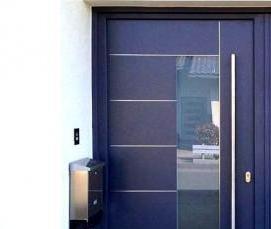 Входные двери со стеклопакетом для частного дома - модель 2