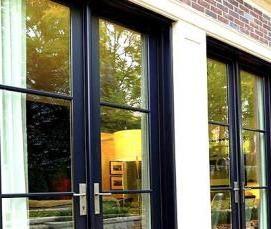 Входные двери со стеклопакетом для загородного дома - модель 3