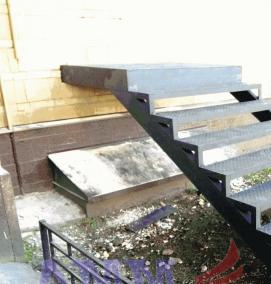 Входные группы из металла - вариант 4