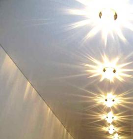 Встроенные потолочные светильники с подсветкой - тип 1