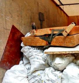 Вывоз мусора из квартиры с грузчиками - тип 4