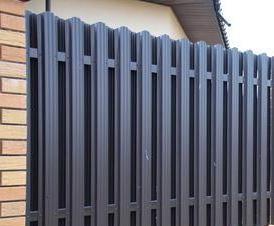 Из евроштакетника двухсторонний - тип 4