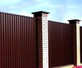 Из профиля с кирпичными столбами - тип 4