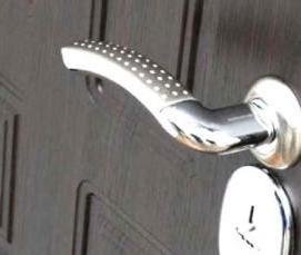 Замена личинки замка входной двери в квартире - вариант 1