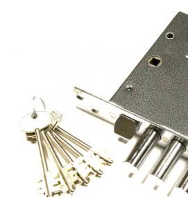 Замена сувальдного замка в металлической двери - вариант 3