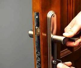 Замена замка в железной двери - модель 3