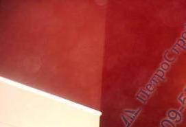 Зеркальный глянцевый натяжной потолок - вариант 2