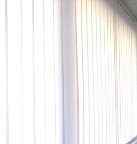 Жалюзи на окна лоджии - вариант 1