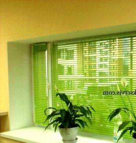 Жалюзи на окна лоджии - вариант 4