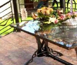 Журнальные столики с элементами художественной ковки - модель 3